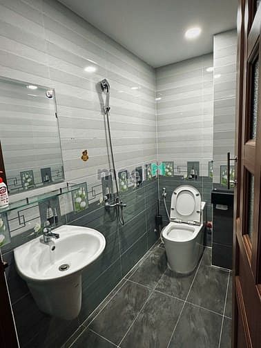 Hình ảnh Chdv tiện nghi Cao Thắng Có ban công thoáng mát 7.3tr full nt.