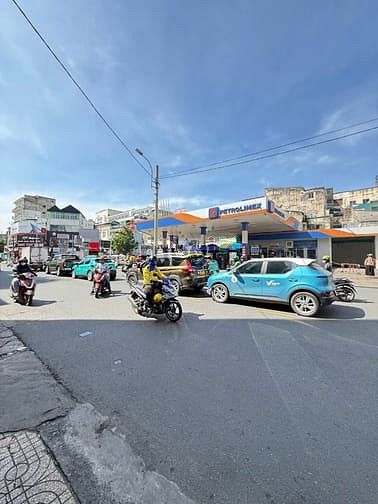 Hình ảnh Quận 3 - Sát Hẻm Xe - Gần Mặt Tiền  - 90M - Nhỉnh 13  Tỷ