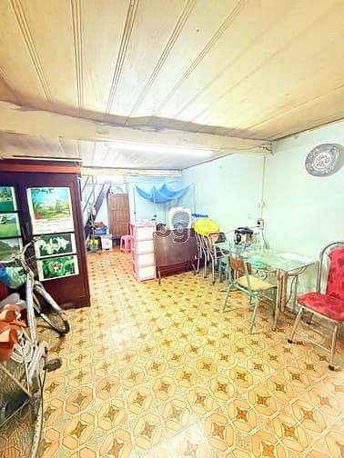 Hình ảnh Quận 3 - Sát Hẻm Xe - Gần Mặt Tiền  - 90M - Nhỉnh 13  Tỷ