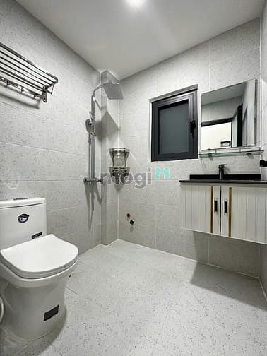 Hình ảnh Cho Thuê CHDV 2PN Full Nội Thất Bancol Ngay Độc Lập