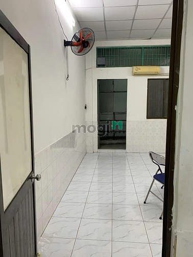 Hình ảnh Nhà cho thuê: MT Lạc Long Quân Q11, (3.5x13.5m), 18Tr