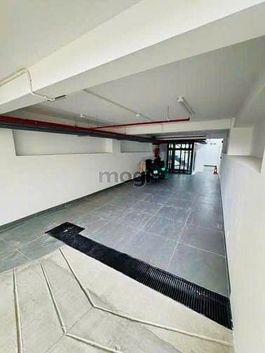 Hình ảnh Cho thuê nhà ngang 5m, có tháng máy. Võ Văn Tần, Quận 3.Gía chỉ 4x tri
