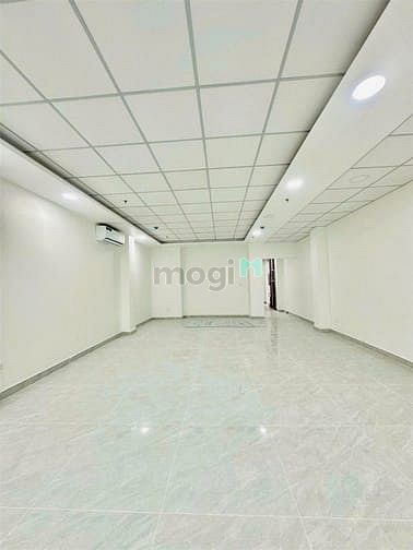 Hình ảnh Cho thuê nhà ngang 5m, có tháng máy. Võ Văn Tần, Quận 3.Gía chỉ 4x tri