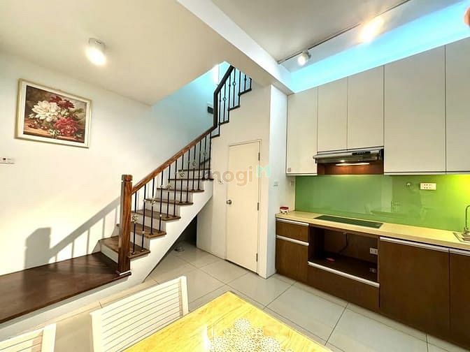 Hình ảnh Bán nhà đẹp BỒ Đề 32m²x 5 Tầng ,gần cầu Chương Dương .Giá 7,75 tỷ