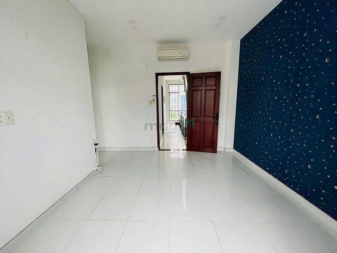 Hình ảnh Cho thuê nhà nguyên căn - mt võ văn tần Q3