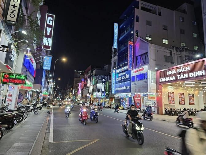 Hình ảnh Q1- Hai Bà Trưnt- 50m ra mặt tiền