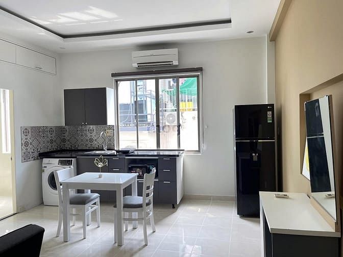 Hình ảnh Mb6623 nạp rút nhanh chóng studio cửa sổ lớn thoáng mát gần chợ Tân Định Quận 1