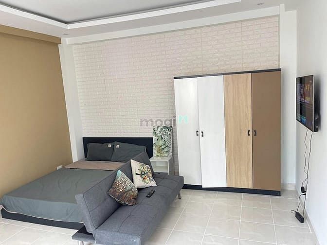 Hình ảnh Mb6623 nạp rút nhanh chóng studio cửa sổ lớn thoáng mát gần chợ Tân Định Quận 1