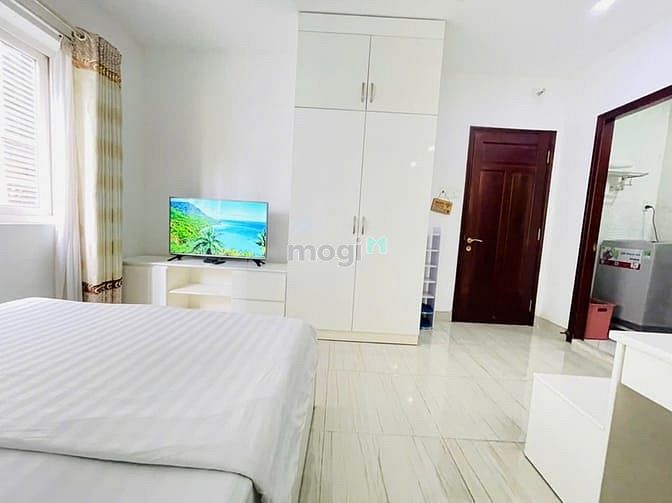 Hình ảnh Studio full nội thất máy giặt riêng cửa sổ lớn gần cầu Công Lý