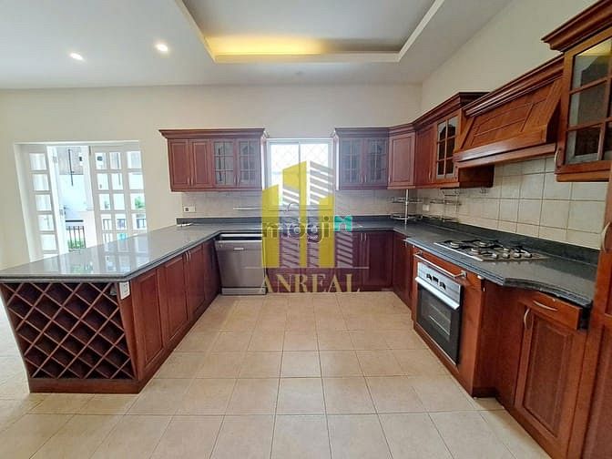 Hình ảnh Biệt Thự Châu Âu Đường Trần Não - 4 Phòng Giá 117 Triệu