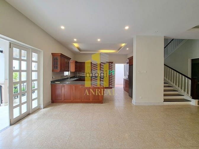 Hình ảnh Biệt Thự Châu Âu Đường Trần Não - 4 Phòng Giá 117 Triệu