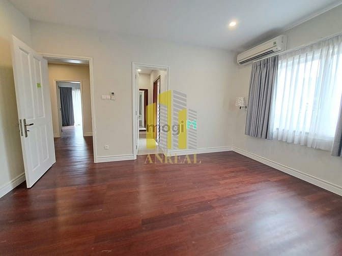 Hình ảnh Biệt Thự Châu Âu Đường Trần Não - 4 Phòng Giá 117 Triệu