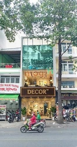 Hình ảnh Nhà cho thuê mặt tiền  Tô Hiến Thành gần ngã 4 Thành Thái Quận 10