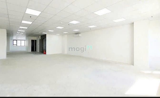 Hình ảnh Nhà cho thuê mặt tiền  Tô Hiến Thành gần ngã 4 Thành Thái Quận 10