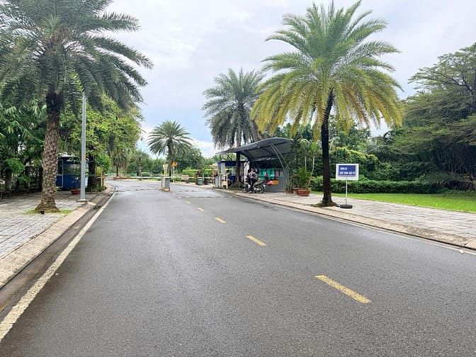Hình ảnh Chính Chủ Gửi Bán Nhà Phố Liền Kề Khu ComPound Riovista