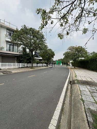 Hình ảnh Chính Chủ Gửi Bán Nhà Phố Liền Kề Khu ComPound Riovista