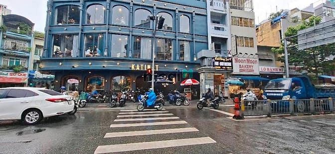 Hình ảnh Nhà Mặt Tiền Kinh Doanh Quận 1