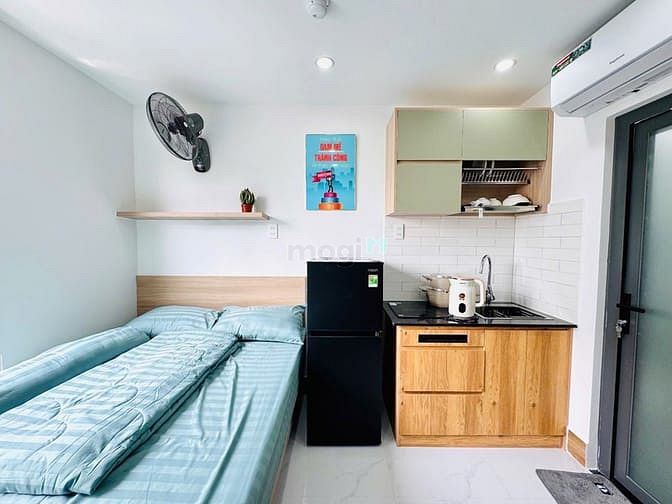 Hình ảnh Toà vừa xây xong đã lock gần hết