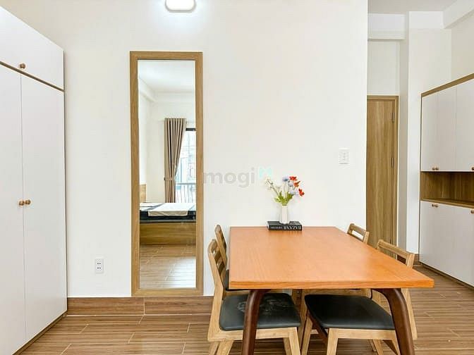 Hình ảnh Mb6623 nạp rút nhanh chóng Studio siêu rộng sàn gỗ full nội thất cửa sổ lớn gần sân bay