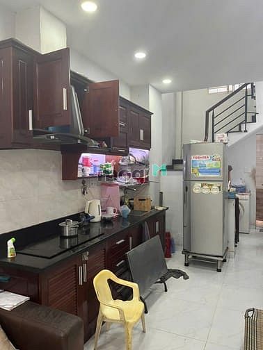 Hình ảnh Cho thuê nhà Nguyễn Cảnh Chân Quận 1
