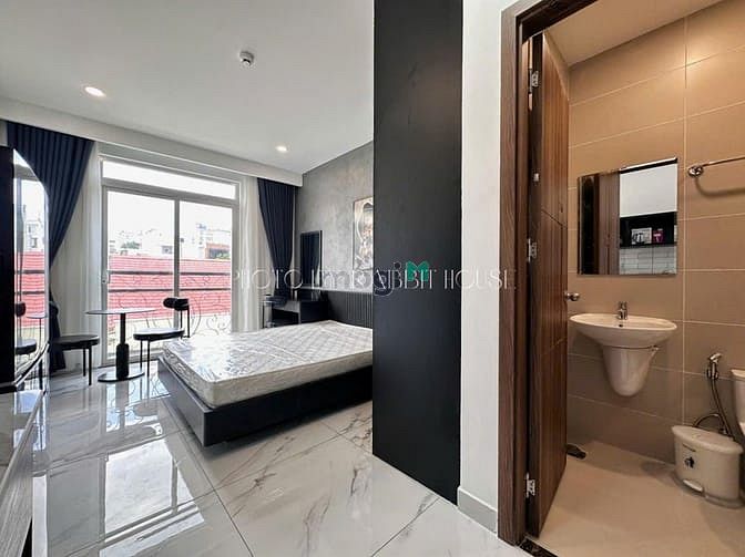 Hình ảnh Mb6623 nạp rút nhanh chóng Studio hiện đại full nội thất cửa sổ lớn view đẹp khu Tân Định