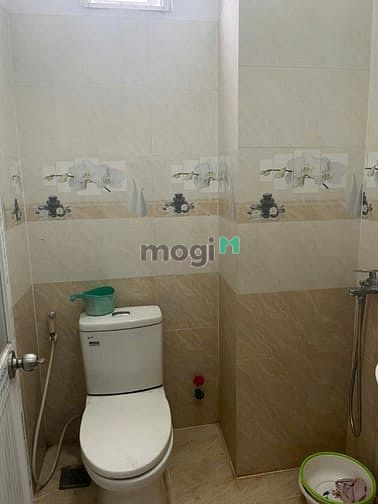 Hình ảnh Cho thuê nhà Nguyễn Cảnh Chân Quận 1