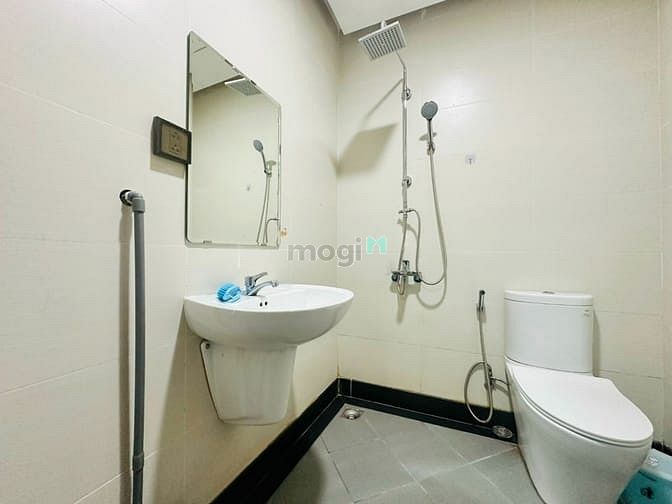Hình ảnh CHDV mới sẵn nội thất siêu thoáng ở Tân Hương gần AEON Tân Phú