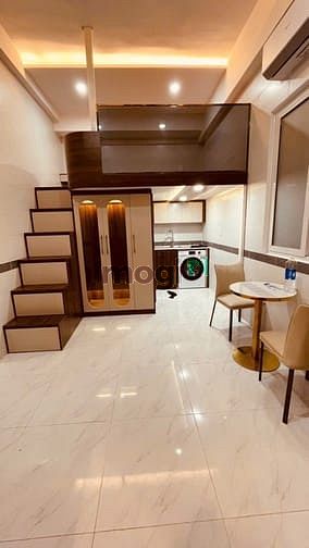 Hình ảnh nằm ở ngay trung tâm mặt tiền đường