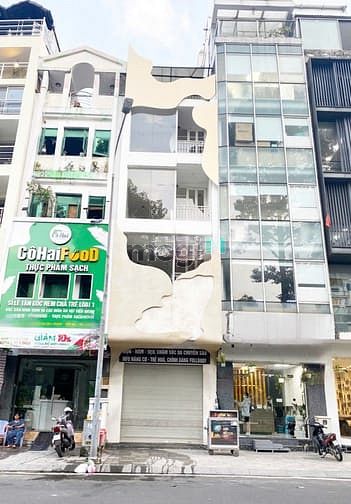 Hình ảnh Cho thuê nhà nguyên căn mặt tiền trung tâm Quận 3