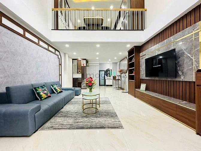 Hình ảnh Cho thuê nhà nguyên căn mặt tiền trung tâm Quận 3