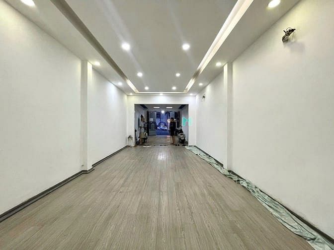 Hình ảnh Cho thuê nhà mặt tiền Trần Quang Diệu, Quận 3.