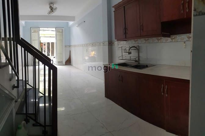 Hình ảnh Nhà cho thuê: 341C Lạc Long Quân Q11, (3.6x10m 3L 3pn 4wc)