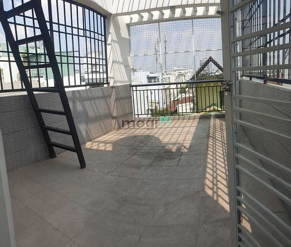 Hình ảnh Nhà cho thuê: 341C Lạc Long Quân Q11, (3.6x10m 3L 3pn 4wc)