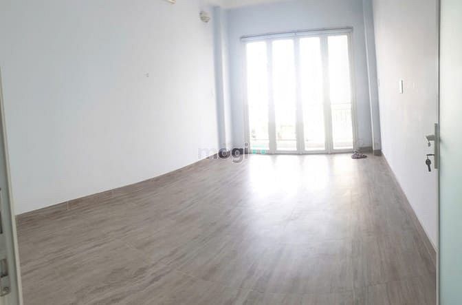 Hình ảnh Nhà cho thuê: 341C Lạc Long Quân Q11, (3.6x10m 3L 3pn 4wc)