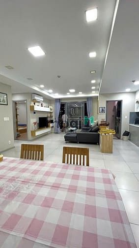 Hình ảnh Cho thuê CH GoldView 117M2 3PN, nội thất đẹp, Balcon ĐN đẹp: 24tr/th