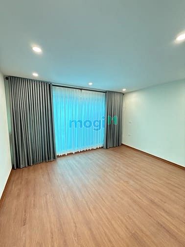 Hình ảnh Bán nhà Nguyễn Văn Linh - Long Biên