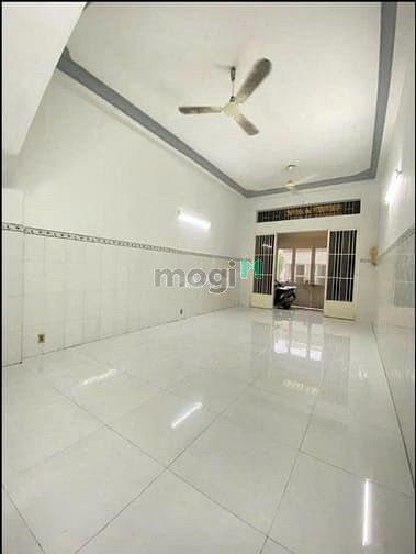 Hình ảnh Nhà cho thuê: 440/5D Lạc Long Quân Q11, (4x16m 3L 5pn 5wc)