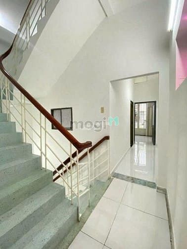 Hình ảnh Nhà cho thuê: 440/5D Lạc Long Quân Q11, (4x16m 3L 5pn 5wc)
