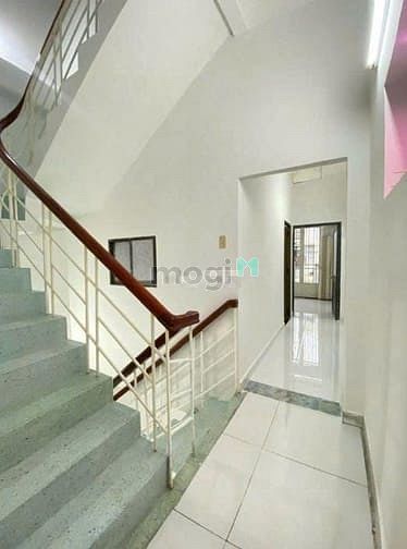 Hình ảnh Nhà cho thuê: 440/5D Lạc Long Quân Q11, (4x16m 3L 5pn 5wc)