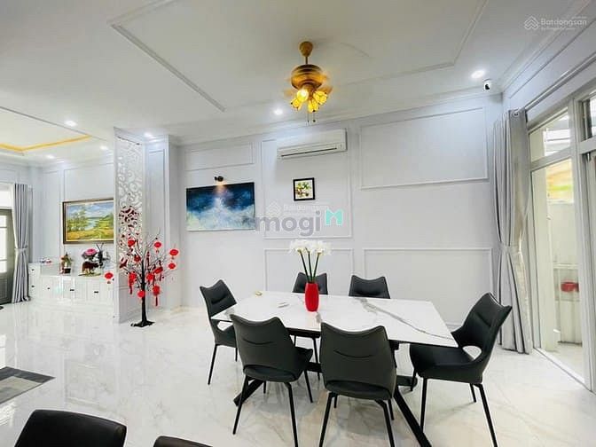Hình ảnh Cho thuê gấp biệt thự Mỹ Thái 1, Phú Mỹ Hưng, Quận 7