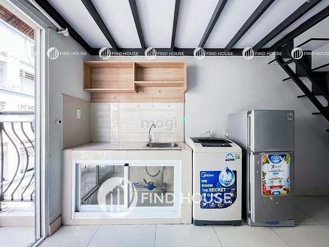 Hình ảnh Duplex gác cao có bancol thoáng máy giặt riêng gần KCX Tân Thuận UFM