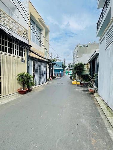 Hình ảnh CHDV ĐH Văn Lang 125,5m2 nguồn thu 40tr/tháng - Đặng Thuỳ Trâm
