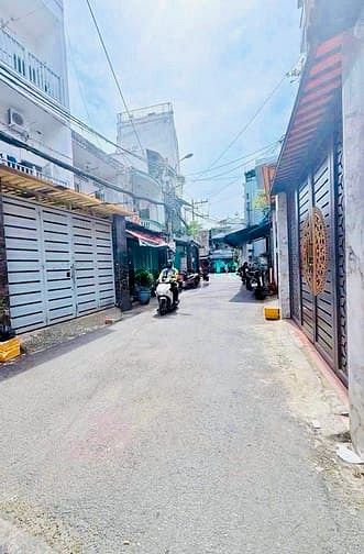 Hình ảnh Bán nhà đẹp 3 lầu (5x22) 891/ Nguyễn Kiệm p3 Gò Vấp
