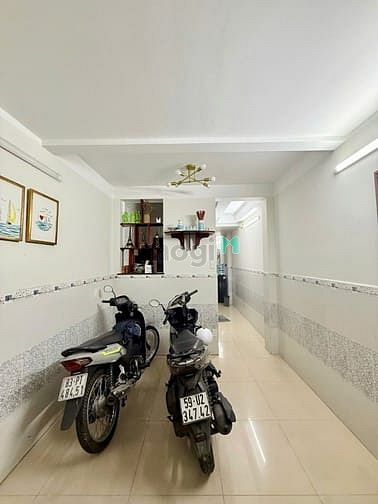 Hình ảnh Q10- Thành Thái- Hẻm 3m thông-3 tầng 4pn.
