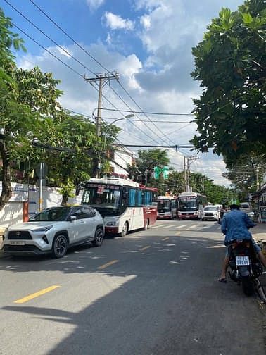 Hình ảnh Bán Lô Đất 198m2 Ngang 6m Mặt Tiền Hồ Bá Phấn, Phước Long A