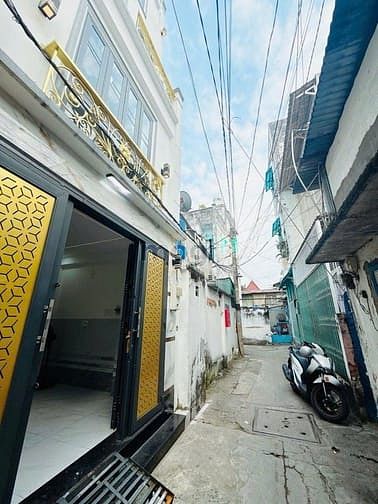 Hình ảnh Nhà 5 tầng hẻm 3m chỉ hơn 4 tỷ