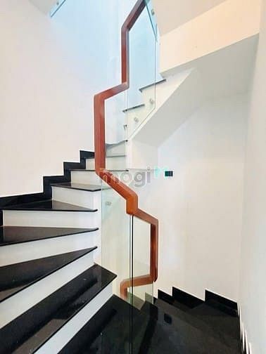 Hình ảnh Nhà 5 tầng hẻm 3m chỉ hơn 4 tỷ