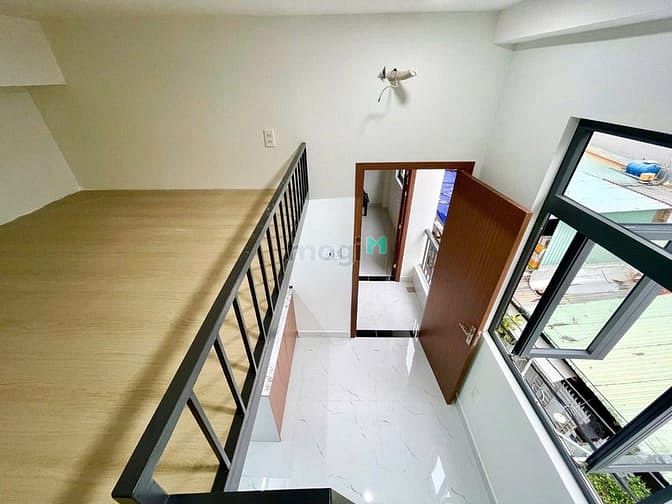 Hình ảnh Duplex cửa sổ lớn gác cao full nội thất gần KCX Tân Thuận giá rẻ