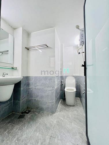 Hình ảnh Phòng có máy giặt riêng, thang máy.. 5tr7