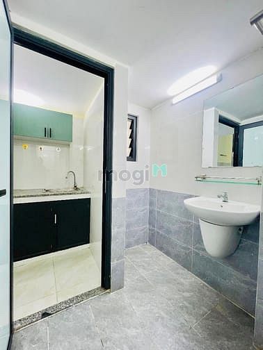 Hình ảnh Phòng có máy giặt riêng, thang máy.. 5tr7